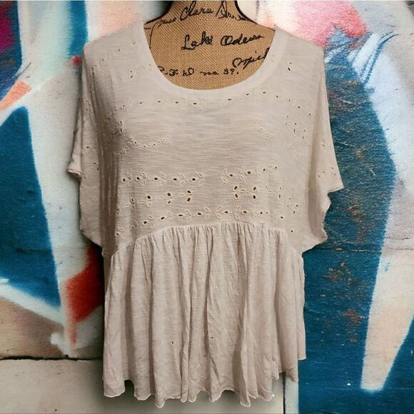Free People Sweetart Boxy Eyelet Distressed Top Size M - Picture 1 of 7